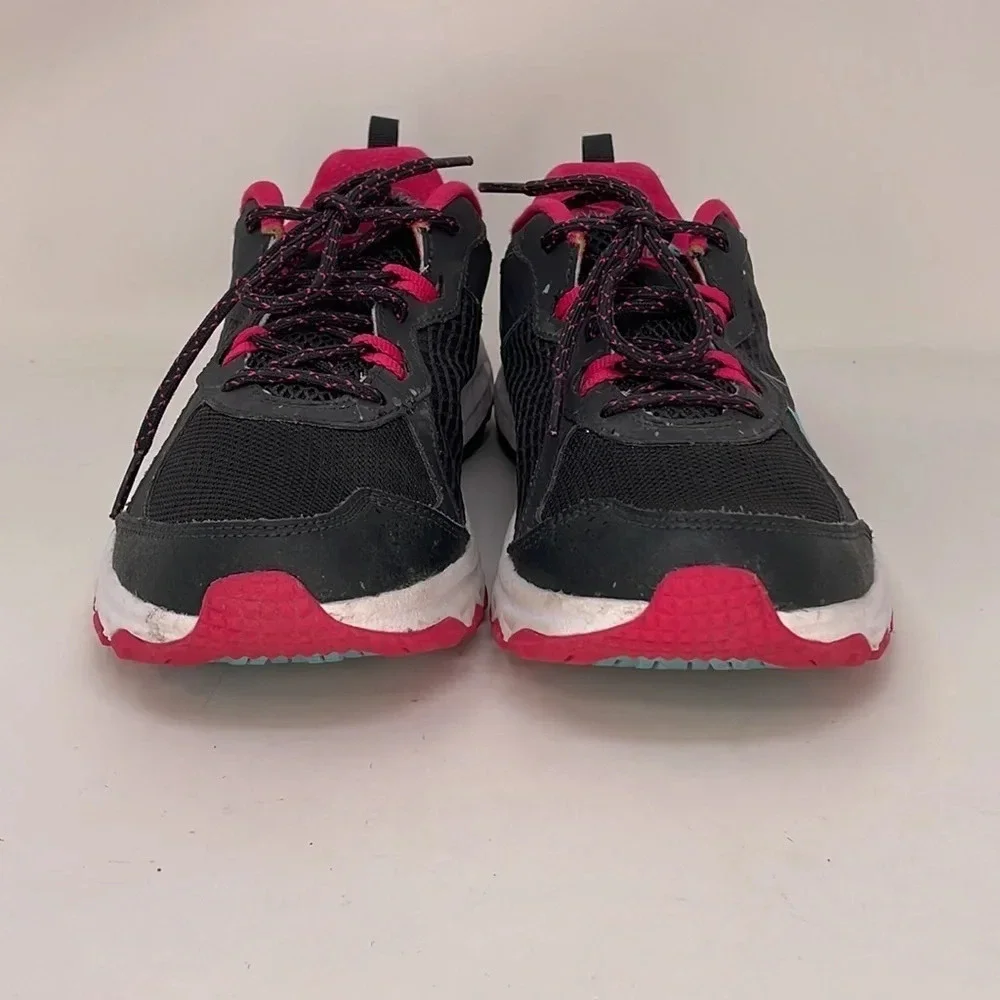 Nike shoes sneakers